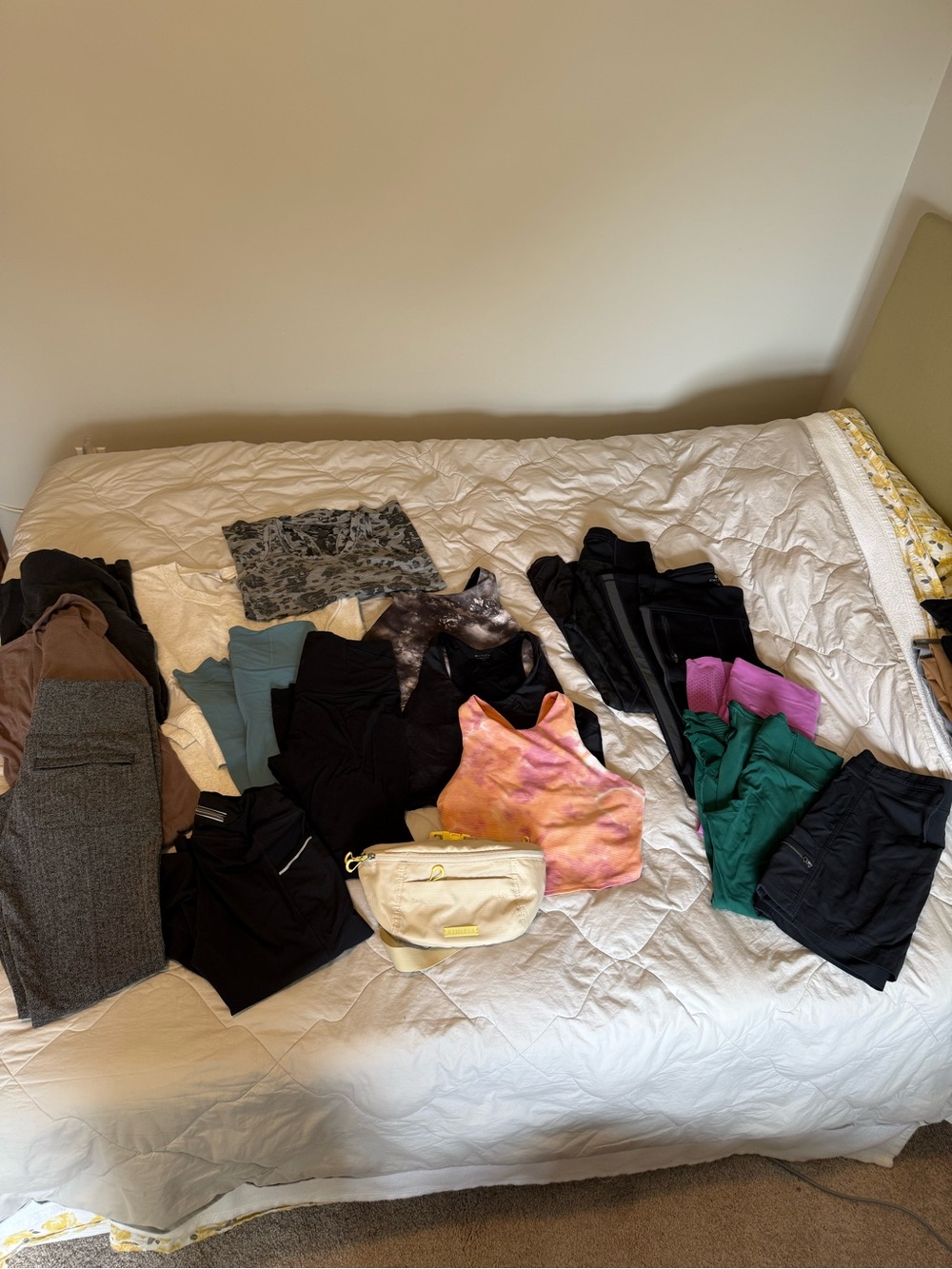 Lot of 17 Athleta Tops & Bottoms | Mostly Medium *see description for details*